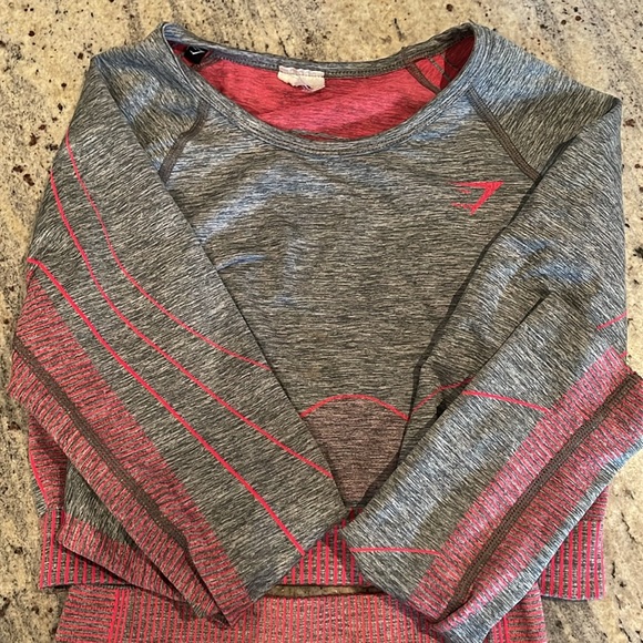 Gymshark short and cropped long sleeve set - Picture 3 of 4